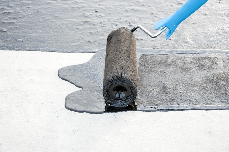Chantier extérieur d'étanchéité sur toiture-terrasse